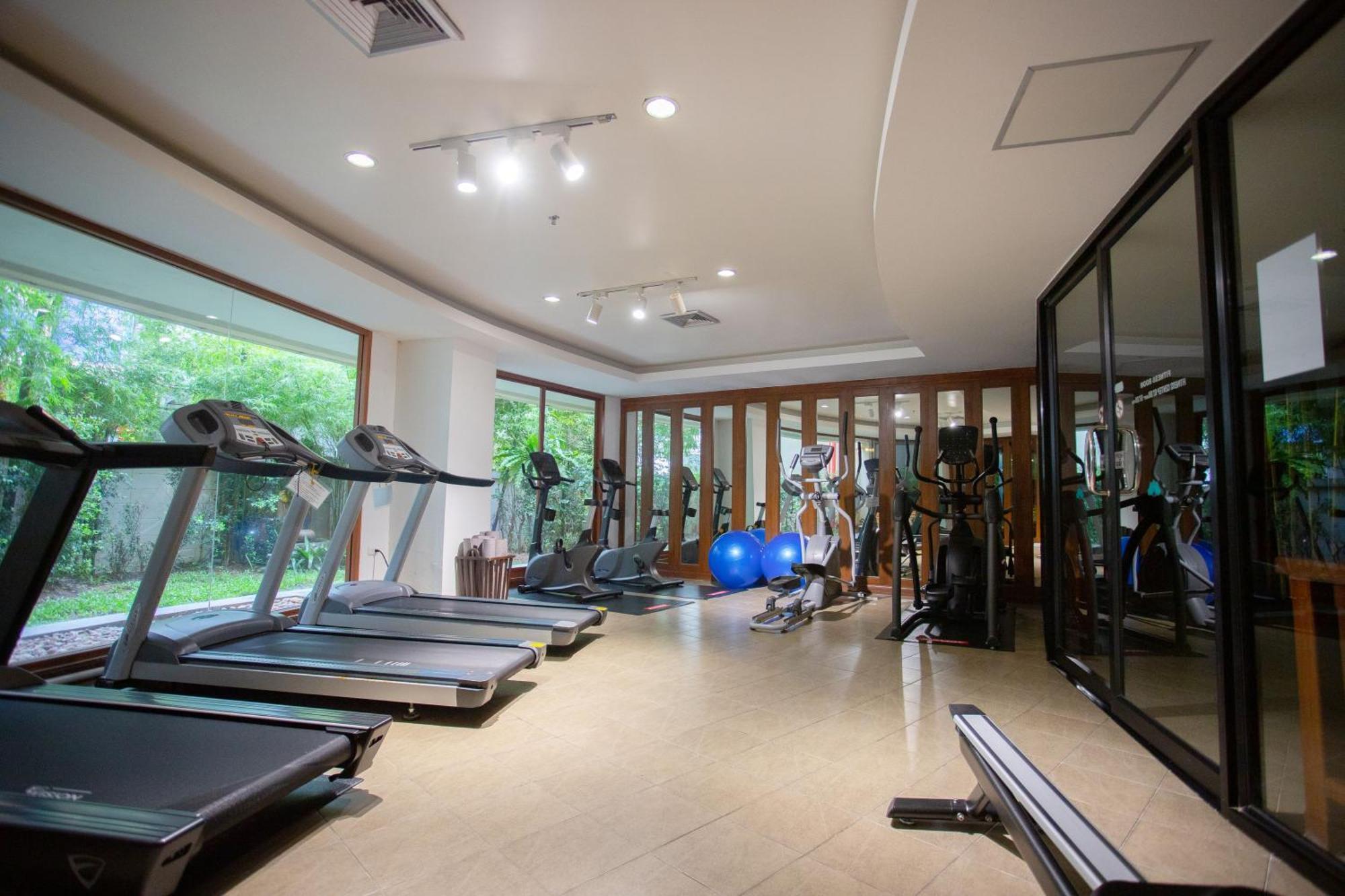 Apartament The Corner Patong Zewnętrze zdjęcie