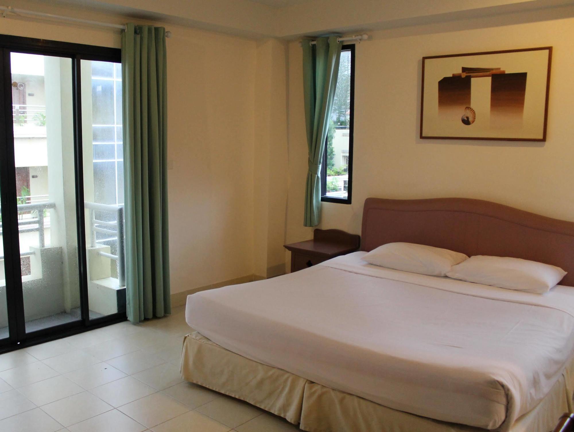 Apartament The Corner Patong Zewnętrze zdjęcie